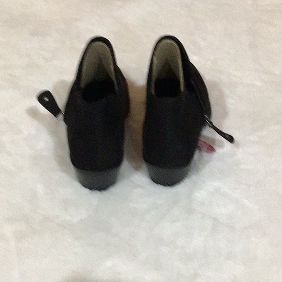 SO Angelfish Faux Suede Ankle Boots - Picture 8 of 12